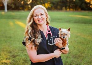 Kahla Peltier, DVM